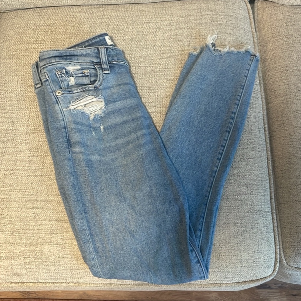 Abercrombie & Fitch Women's Light Blue Distressed Skinny Jeans